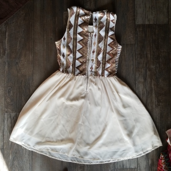 Sequence ivory colored dress - Picture 3 of 6